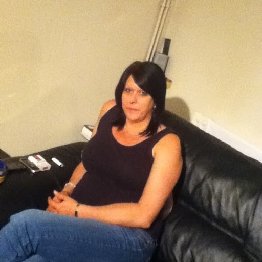 Vicki Oliver Photo 15