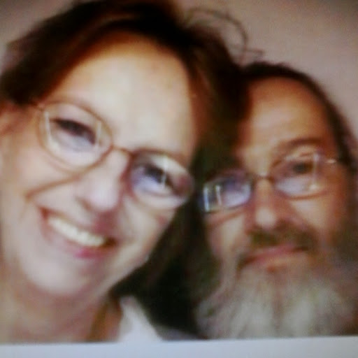 Dee Hall Photo 15