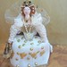 Elizabeth Gold Photo 32