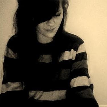 Nicole Laird Photo 8