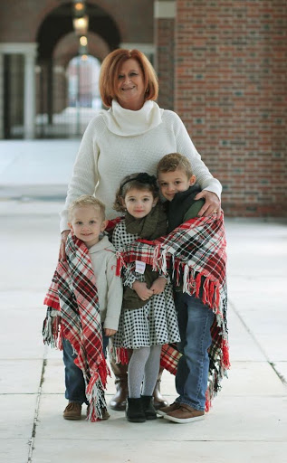 Julie Card Photo 8