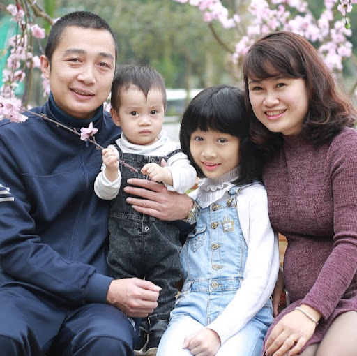 Linh Hong Photo 3