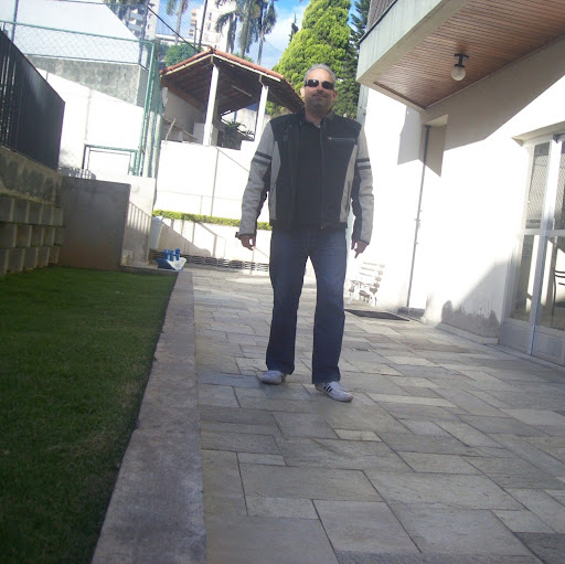 Ernest Torres Photo 9