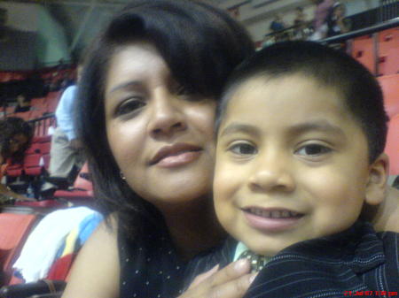 Adriana Ramirez Photo 1