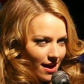 Amanda Sommers Photo 12
