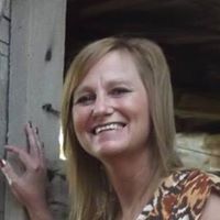 Deanna Davidson Photo 10
