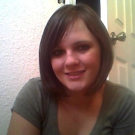 Danielle Combs Photo 19