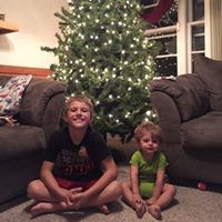 Paula Thurman Photo 15