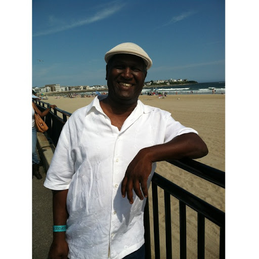 Winston Roberts Photo 30