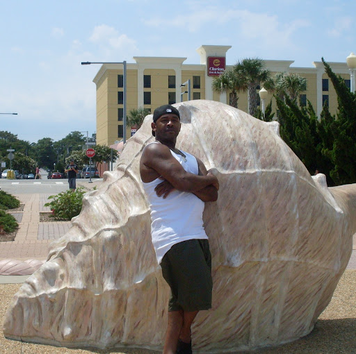 Milton Douglas Photo 18