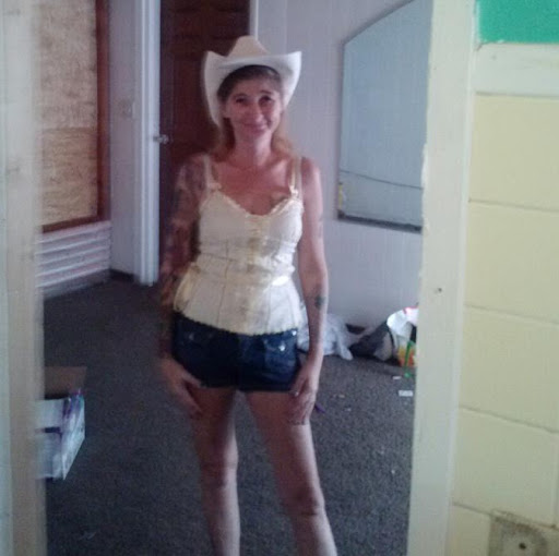 Tina Armstrong Photo 34