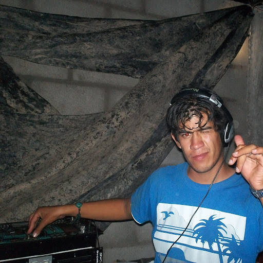Rafael Ruiz Photo 39