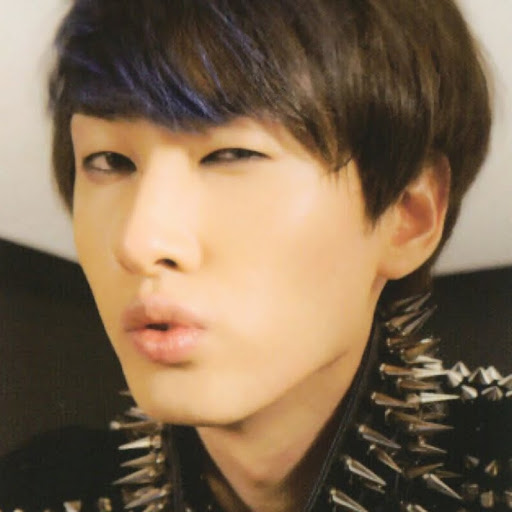 Jia Lu Photo 12