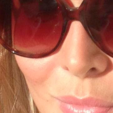 Rebeca Pacheco Photo 10