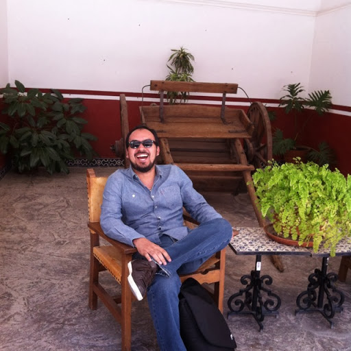 Arturo Morales Photo 23