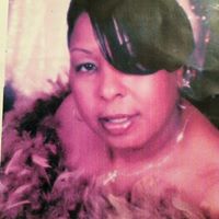 Paula Harmon Photo 29
