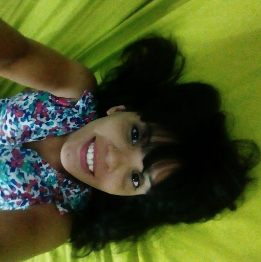 Claudia Ruiz Photo 49