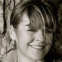 Danielle Hill Photo 34