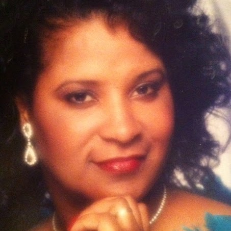 Ruth Hart Photo 43
