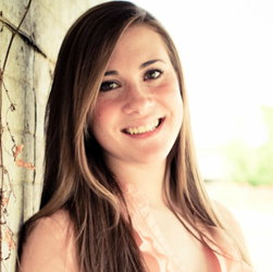 Ella Long Photo 26