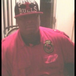 Andrew Pettis Photo 3