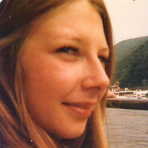 Amy Robison Photo 28