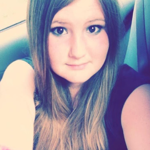 Natasha Simpson Photo 16