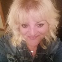 Michelle Ernst Photo 43