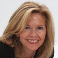 Jacqueline Elliott Photo 30
