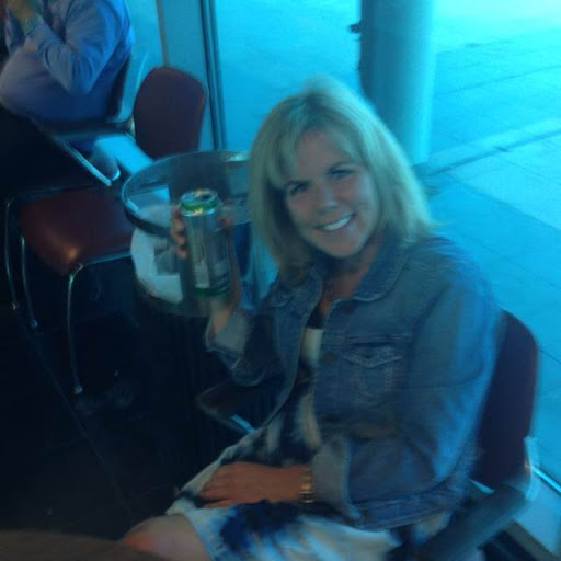 Laurie Strong Photo 35