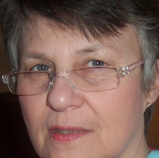 Linda Garner Photo 26