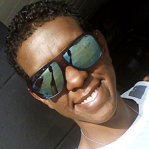 Cristian Rocha Photo 6