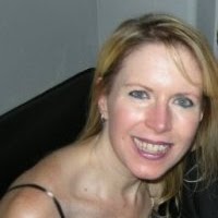 Elizabeth Miles Photo 27