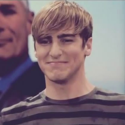 Kendall Schmidt Photo 6