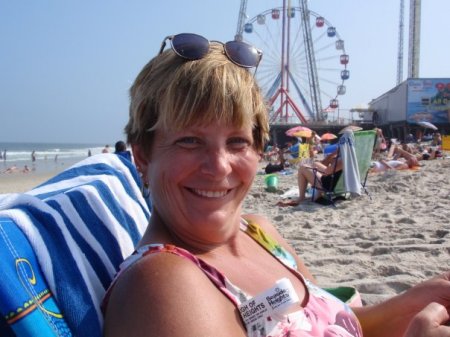 Lisa Lutz Photo 22