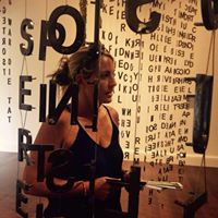 Elizabeth Kreider Photo 8