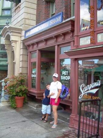 Nancy Reeves Photo 11
