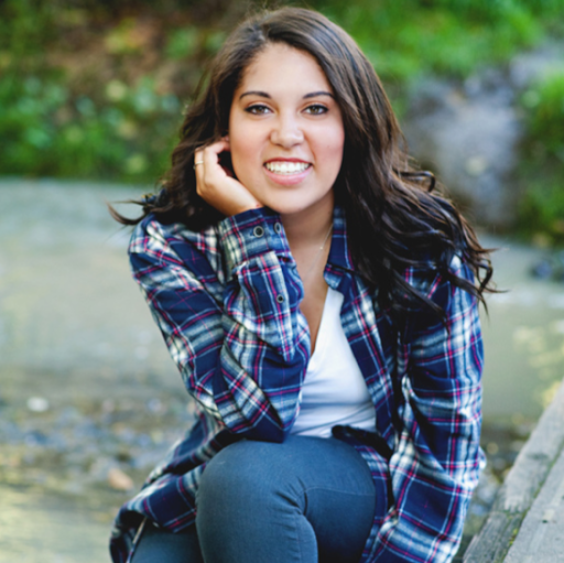 Sydney Toler Photo 3