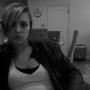 Anna Lynch Photo 14