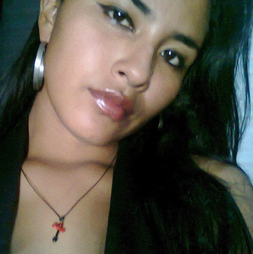 Sandra Valle Photo 16