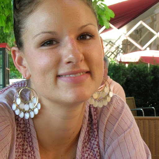 Stephanie Henke Photo 16