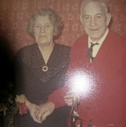 Arlene King Photo 7