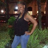 Candice Lloyd Photo 6