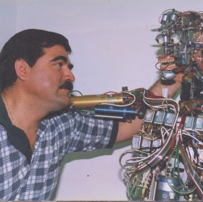 Luis Vargas Photo 27