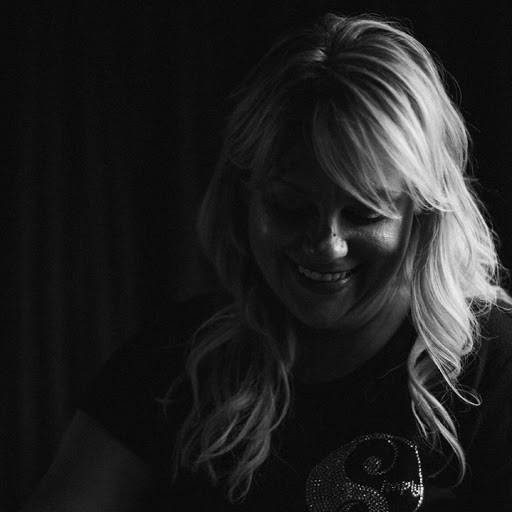 Kari Stewart Photo 36