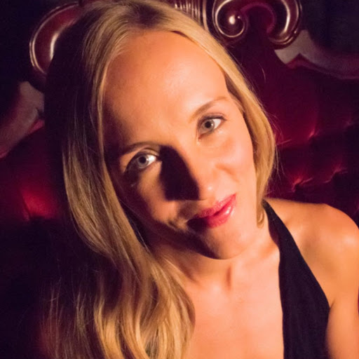 Louise Sharpe Photo 34