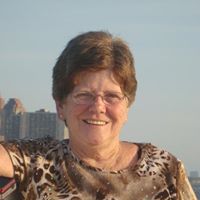 Janet Hooper Photo 6