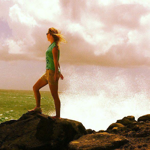 Sarah Hansen Photo 26