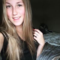 Emily Levesque Photo 21