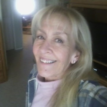 Julie Knutson Photo 9
